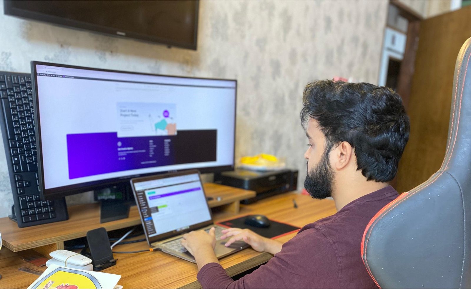 Ibrahim Niloy – Best SEO Specialist in Bangladesh working on client SEO strategy