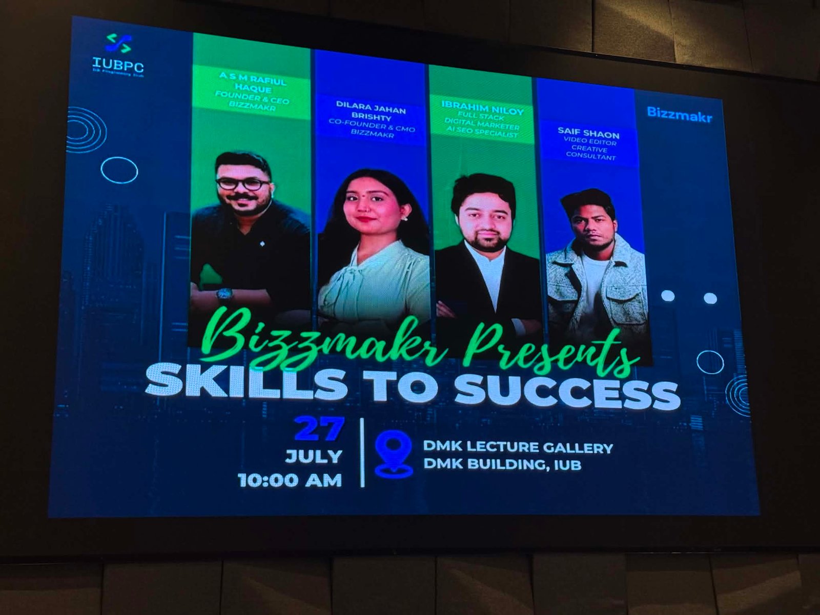 Best Digital Marketer Speaker in Bangladesh Ibrahim Niloy presenting skill assessment at Bizzmakr IUB event